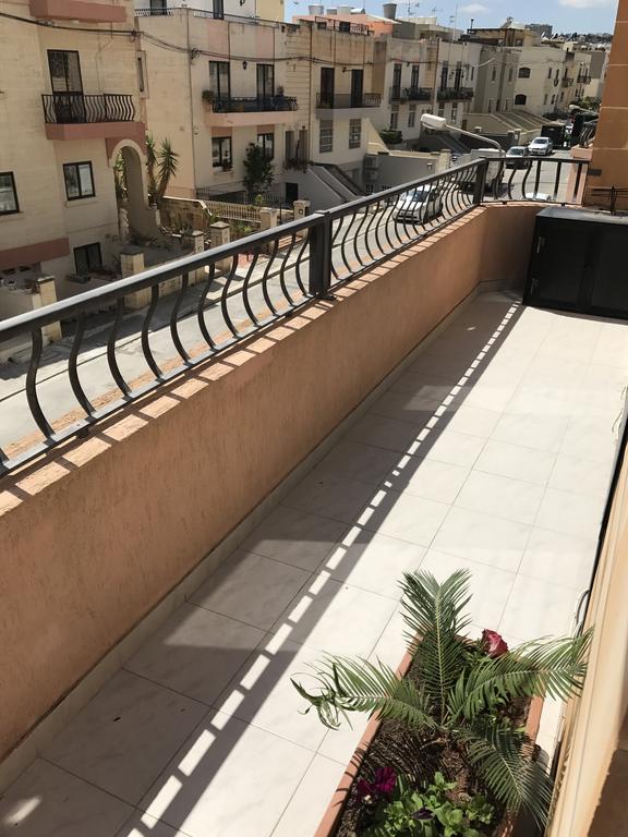 Swieqi Semi Detached Maisonette Saint Julian's Bagian luar foto