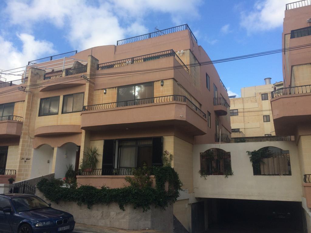Swieqi Semi Detached Maisonette Saint Julian's Bagian luar foto