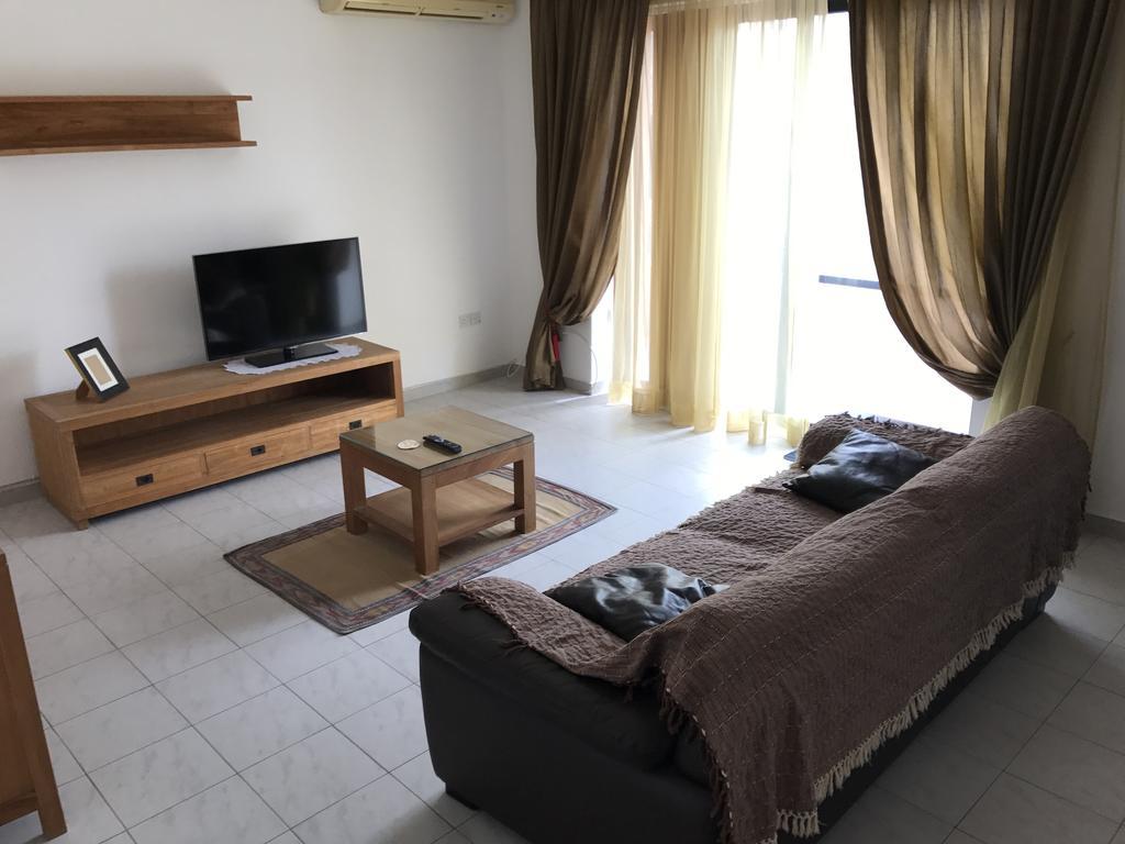 Swieqi Semi Detached Maisonette Saint Julian's Bagian luar foto
