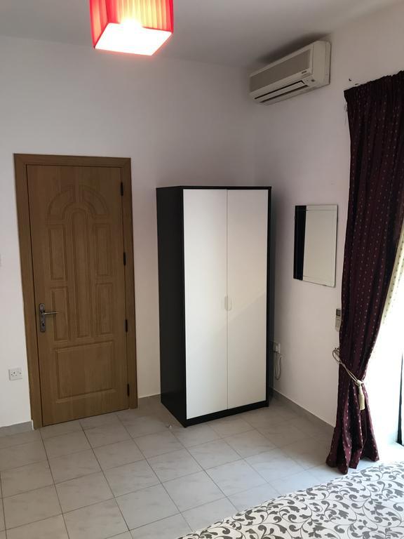 Swieqi Semi Detached Maisonette Saint Julian's Bagian luar foto